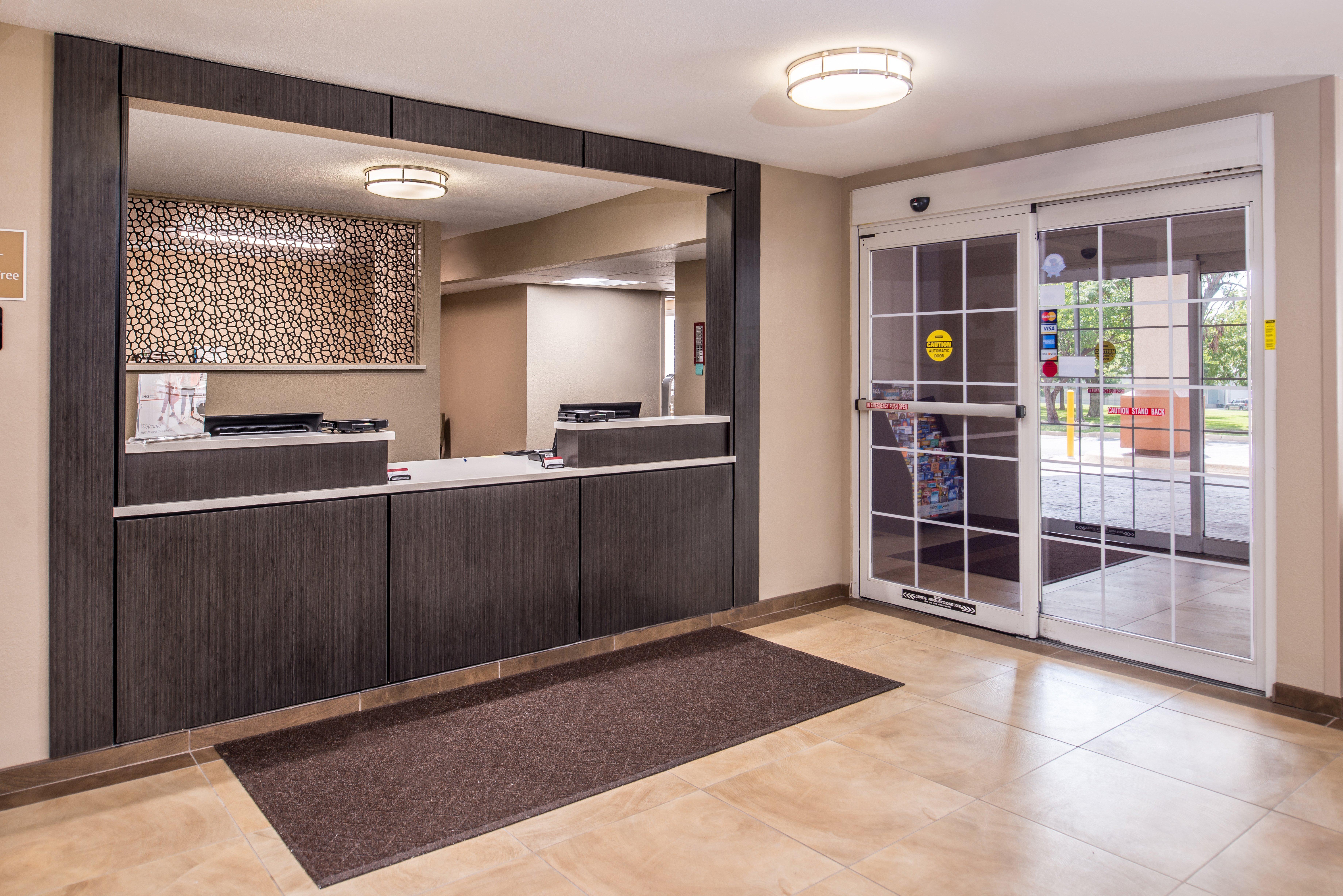 Candlewood Suites - Topeka West By Ihg Esterno foto