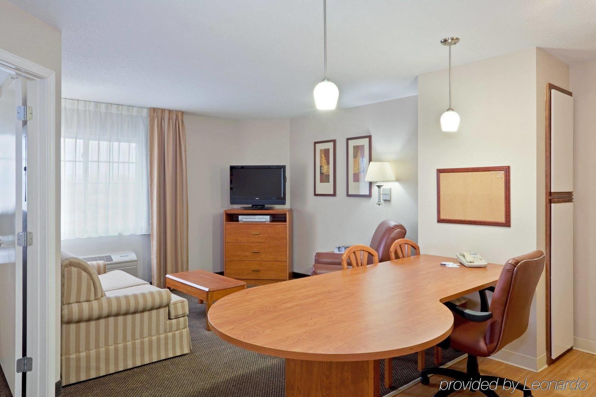 Candlewood Suites - Topeka West By Ihg Esterno foto
