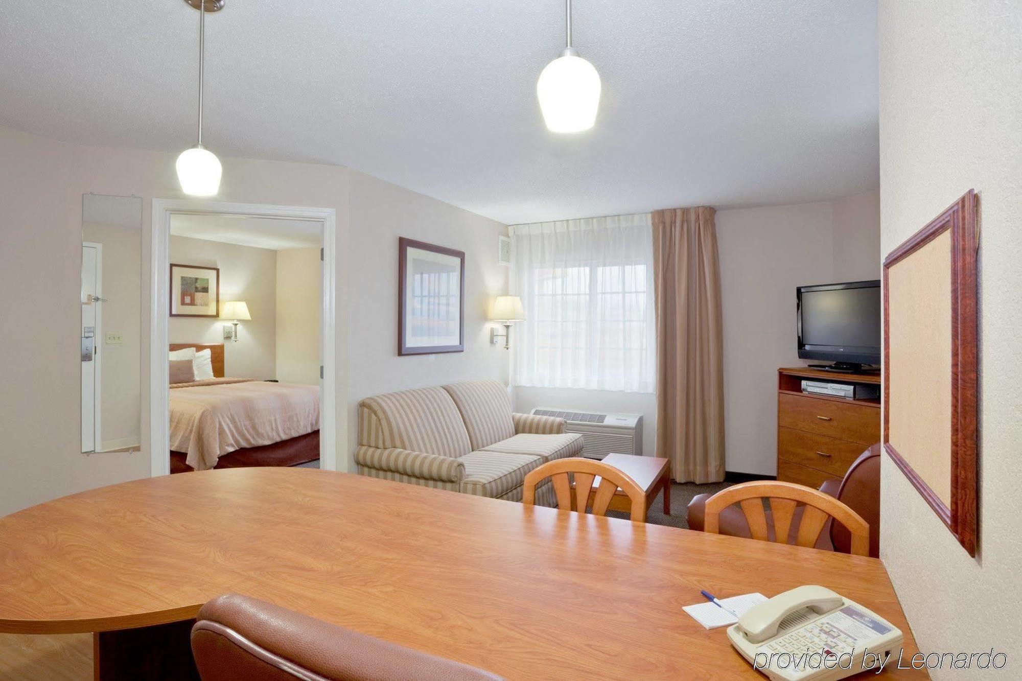 Candlewood Suites - Topeka West By Ihg Esterno foto
