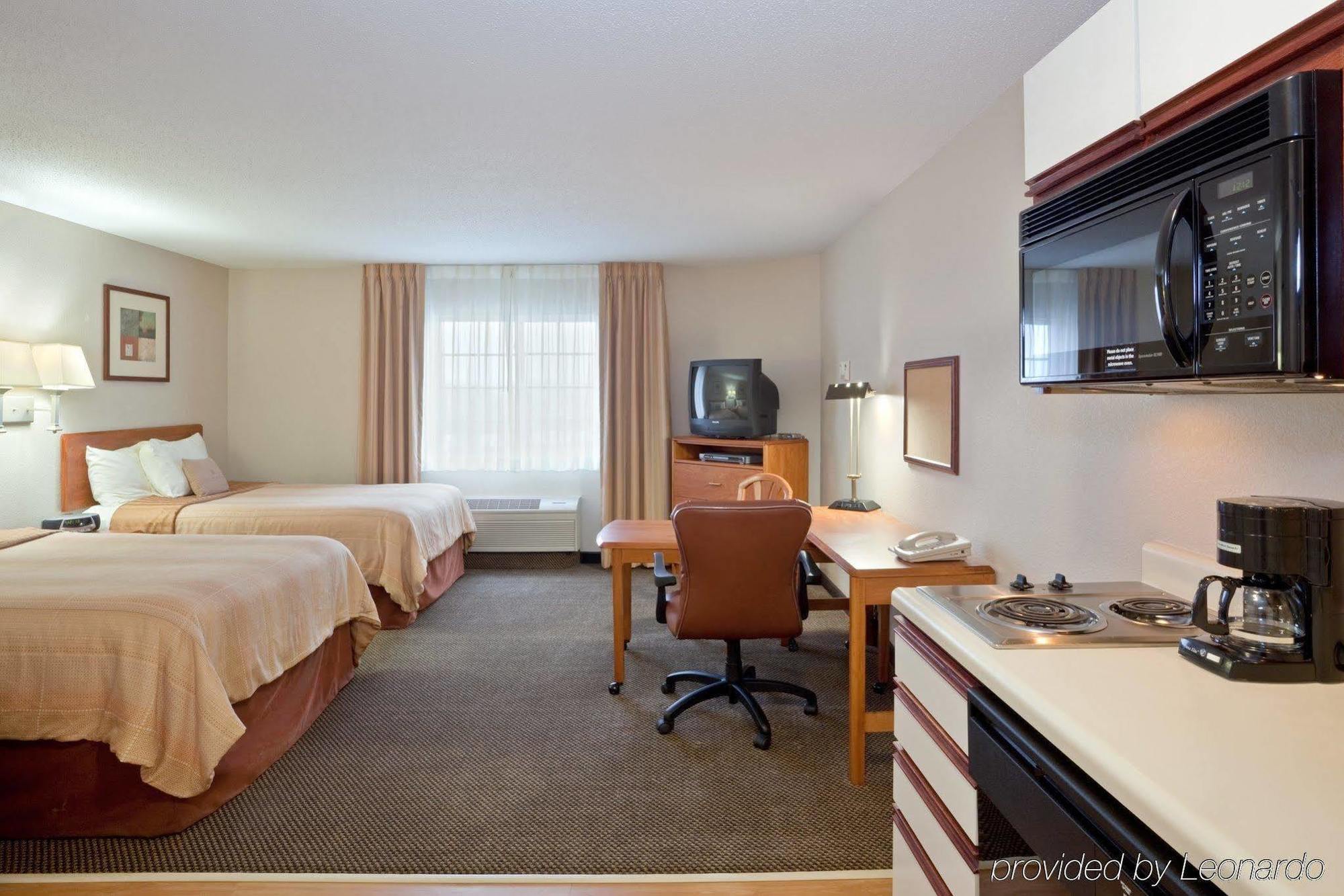 Candlewood Suites - Topeka West By Ihg Esterno foto